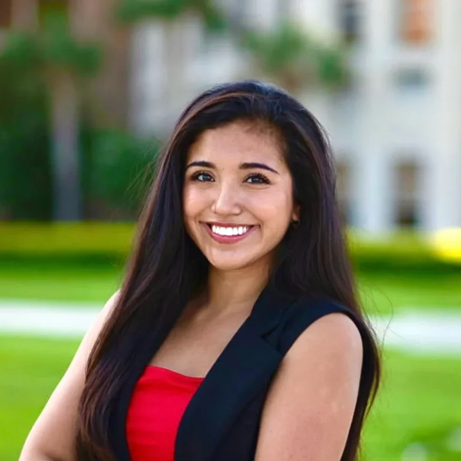 Justine's Headshot